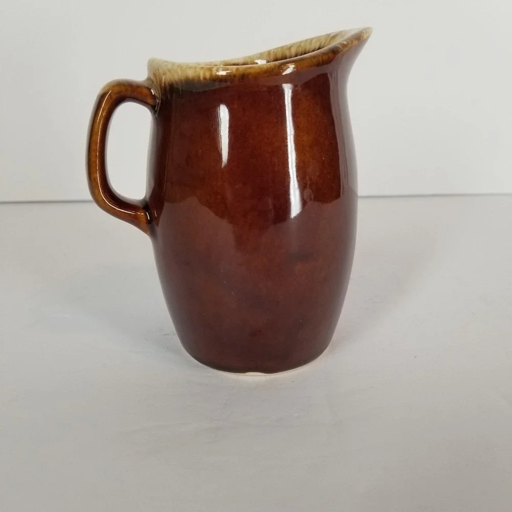 Hull Pottery Mirror Brown Drip Glaze Creamer Pitcher Vintage USA Stoneware‎ 4oz